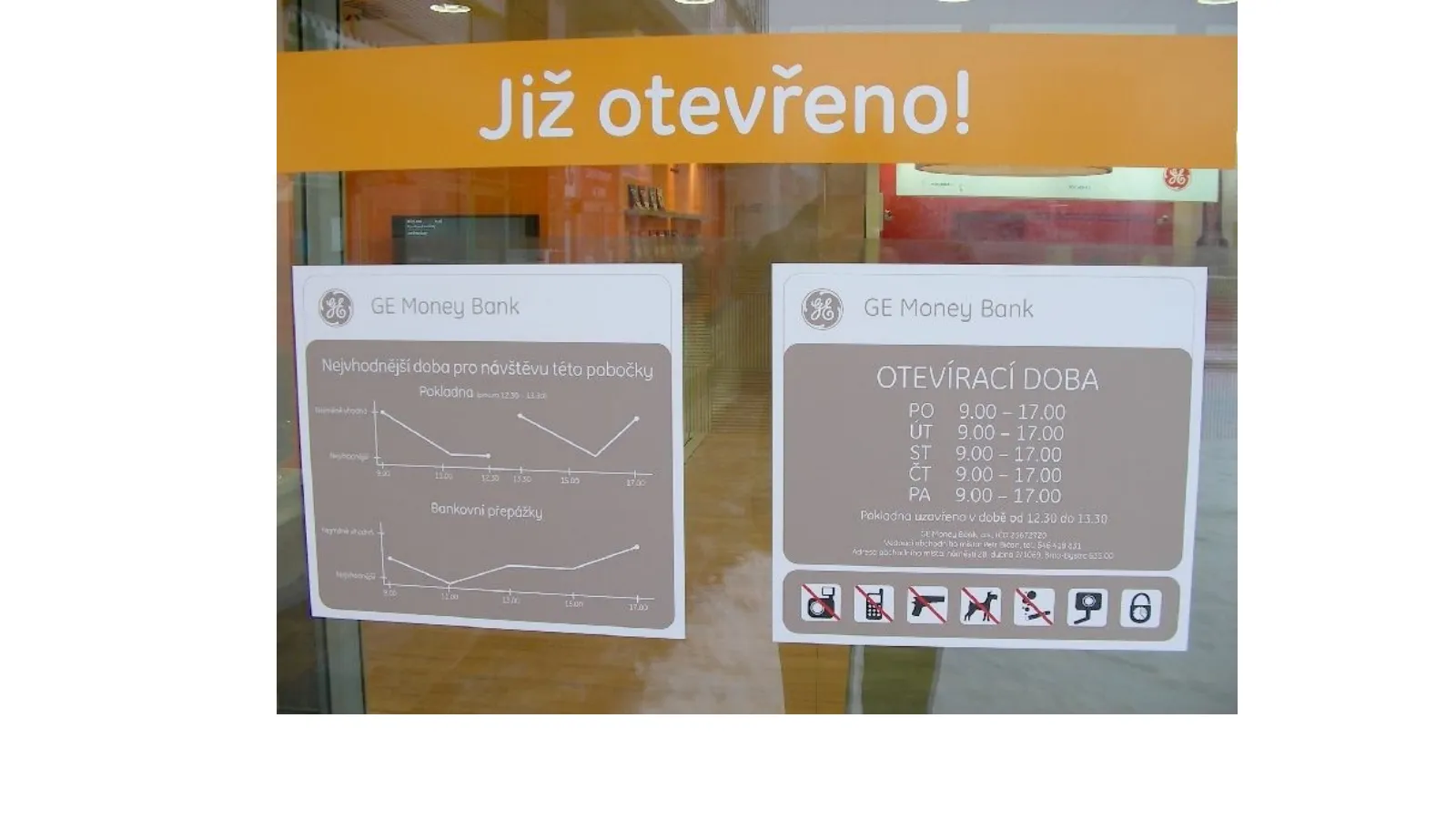 Posted traffic hours. A simple nudge: posting peak hours encouraged customers to visit when the branch was least crowded.